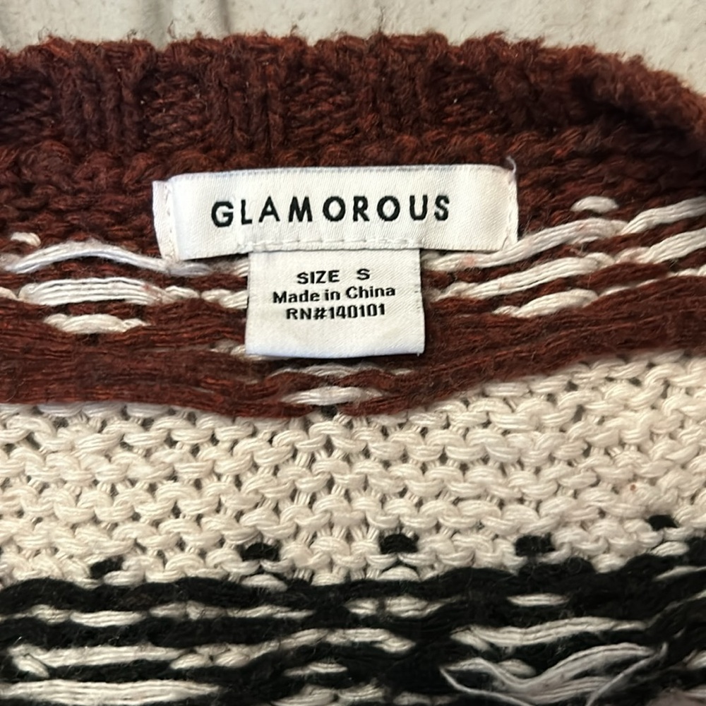 Fun sweater - Picture 3 of 3